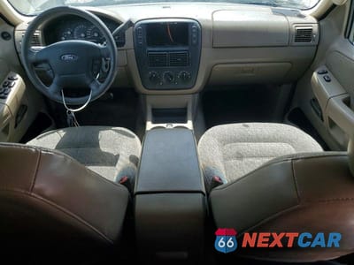 Zdjęcie 8 z 13 samochodu: 2005 FORD EXPLORER XLS VIN:1FMZU72E35ZA22375 - miniatura