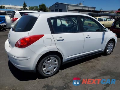 Trzecie zdjęcie samochodu z tyłu: 2010 NISSAN VERSA 1.8 S VIN:3N1BC1CP9AL407997 - miniatura