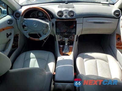 Zdjęcie 8 z 12 samochodu: 2005 MERCEDES-BENZ CLK 500 VIN:WDBTK75G55T042609 - miniatura