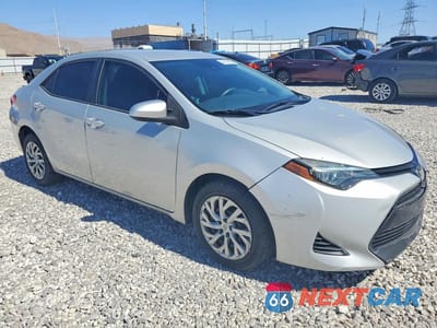 Czwarte zdjęcie samochodu z boku: 2019 TOYOTA COROLLA LE VIN:5YFBURHE8KP933123 - miniatura