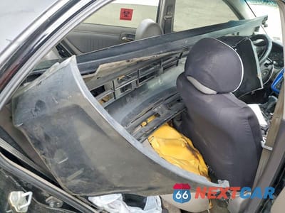 Zdjęcie 12 z 13 samochodu: 2001 HONDA ACCORD EX VIN:1HGCG16581A022021 - miniatura