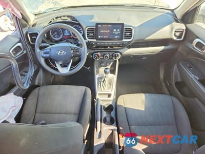 Zdjęcie 8 z 13 samochodu: 2021 HYUNDAI VENUE SE VIN:KMHRB8A37MU105508 - miniatura