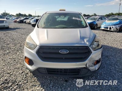 Piąte zdjęcie samochodu w środku: 2019 FORD ESCAPE S VIN:1FMCU0F74KUA12388 - miniatura