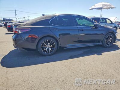 Trzecie zdjęcie samochodu z tyłu: 2023 TOYOTA CAMRY HYBRID SE VIN:4T1S31AKXPU610315 - miniatura