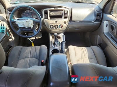 Zdjęcie 8 z 12 samochodu: 2006 MAZDA TRIBUTE I VIN:4F2YZ02Z16KM23395 - miniatura