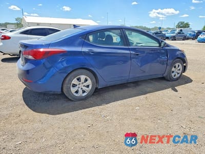 Trzecie zdjęcie samochodu z tyłu: 2016 HYUNDAI ELANTRA SE VIN:5NPDH4AE0GH787573 - miniatura
