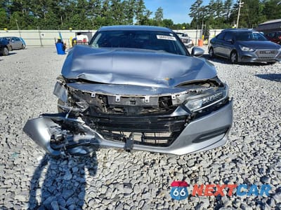 Piąte zdjęcie samochodu w środku: 2019 HONDA ACCORD LX VIN:1HGCV1F1XKA056725 - miniatura