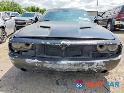 Piąte zdjęcie samochodu w środku: 2016 DODGE CHALLENGER R VIN:2C3CDZFJ7GH331772 - miniatura