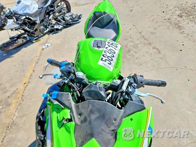 Piąte zdjęcie samochodu w środku: 2025 KAWASAKI EX500 A VIN:ML5EXGJ15SDA38463 - miniatura