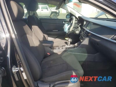 Zdjęcie 7 z 12 samochodu: 2019 KIA OPTIMA LX VIN:5XXGT4L39KG305498 - miniatura