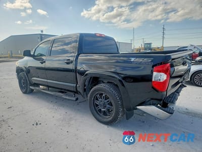 Drugie zdjęcie samochodu z przodu: 2017 TOYOTA TUNDRA CREWMAX SR5 VIN:5TFEM5F13HX114455 - miniatura