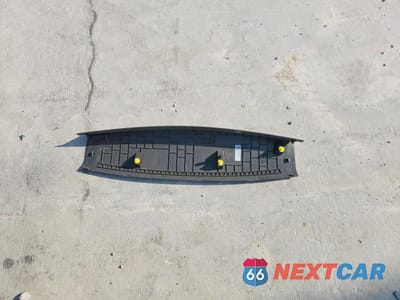 Zdjęcie 13 z 14 samochodu: 2025 LINCOLN NAUTILUS RESERVE VIN:5LMPJ8K4XSJ883170 - miniatura