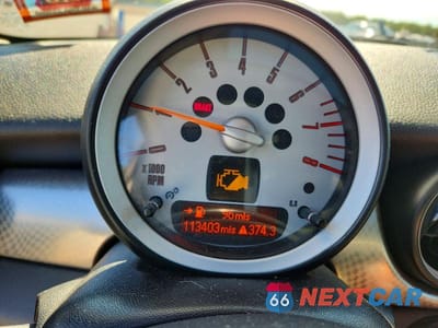Zdjęcie 9 z 12 samochodu: 2008 MINI COOPER S VIN:WMWMF73598TT90233 - miniatura
