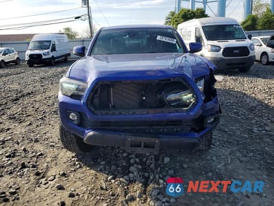 Piąte zdjęcie samochodu w środku: 2023 TOYOTA TACOMA TRD OFF-ROAD VIN:3TMCZ5AN7PM633564 - miniatura