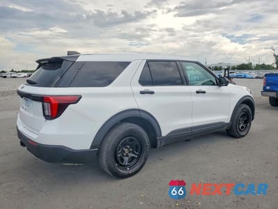 Trzecie zdjęcie samochodu z tyłu: 2025 FORD EXPLORER POLICE INTERCEPTOR VIN:1FM5K8AB2SGA50824 - miniatura