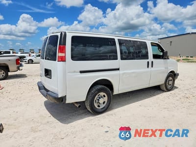 Trzecie zdjęcie samochodu z tyłu: 2017 CHEVROLET EXPRESS G2500 VIN:1GCWGAFF3H1272538 - miniatura
