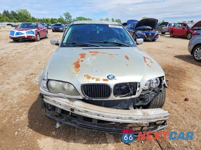 Piąte zdjęcie samochodu w środku: 2003 BMW 325 XI VIN:WBAEU33423PM58061 - miniatura