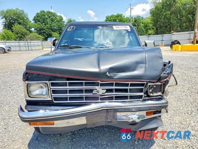 Piąte zdjęcie samochodu w środku: 1989 CHEVROLET S TRUCK S10 VIN:1GCCT14R5K2215965 - miniatura