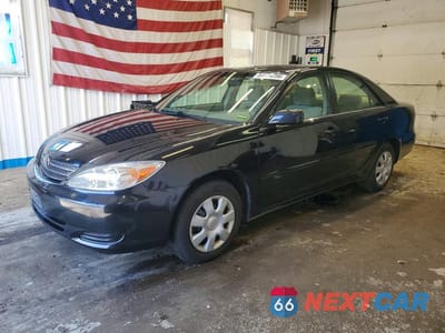 2003 TOYOTA CAMRY LE 4T1BE32K13U200646 - główne zdjęcie licytacji z USA - miniatura
