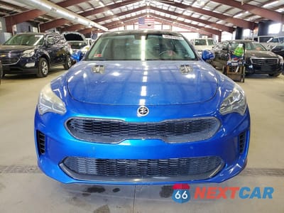 Piąte zdjęcie samochodu w środku: 2018 KIA STINGER PREMIUM VIN:KNAE25LA8J6025967 - miniatura