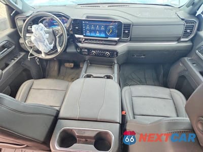 Zdjęcie 8 z 12 samochodu: 2024 CHEVROLET SILVERADO K3500 LTZ VIN:1GC4YUEY7RF196447 - miniatura