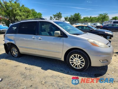 Czwarte zdjęcie samochodu z boku: 2009 TOYOTA SIENNA XLE VIN:5TDZK22C79S227779 - miniatura
