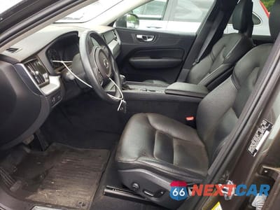 Zdjęcie 7 z 14 samochodu: 2018 VOLVO XC60 T5 VIN:LYV102RK0JB082658 - miniatura