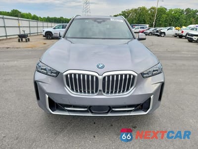 Piąte zdjęcie samochodu w środku: 2025 BMW X5 XDRIVE50E VIN:5UX43EU08S9X01012 - miniatura
