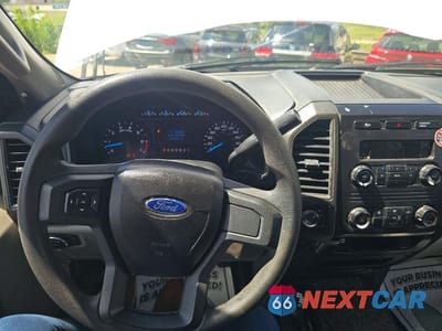 Zdjęcie 9 z 14 samochodu: 2017 FORD F350 SUPER DUTY VIN:1FT8W3B60HED95980 - miniatura