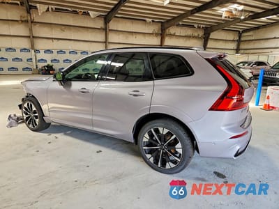 Drugie zdjęcie samochodu z przodu: 2026 VOLVO XC60 PLUS VIN:YV4M12RC3T1422220 - miniatura