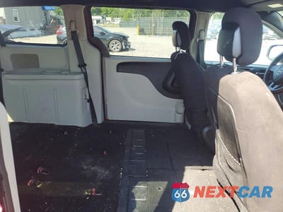 Zdjęcie 11 z 13 samochodu: 2014 DODGE GRAND CARAVAN SE VIN:2C4RDGBGXER227725 - miniatura