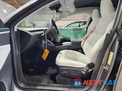 Zdjęcie 7 z 12 samochodu: 2026 TESLA MODEL Y VIN:7SAYGDEE6TA450767 - miniatura