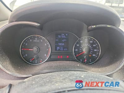 Zdjęcie 9 z 12 samochodu: 2014 KIA FORTE LX VIN:KNAFX4A62E5145659 - miniatura