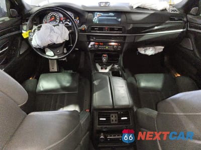 Zdjęcie 8 z 12 samochodu: 2013 BMW M5 VIN:WBSFV9C52DC773377 - miniatura