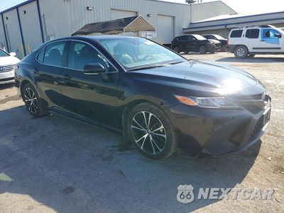 Czwarte zdjęcie samochodu z boku: 2020 TOYOTA CAMRY SE VIN:4T1M11AKXLU971276 - miniatura