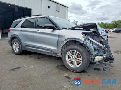 Czwarte zdjęcie samochodu z boku: 2020 FORD EXPLORER XLT VIN:1FMSK7DH2LGA10547 - miniatura
