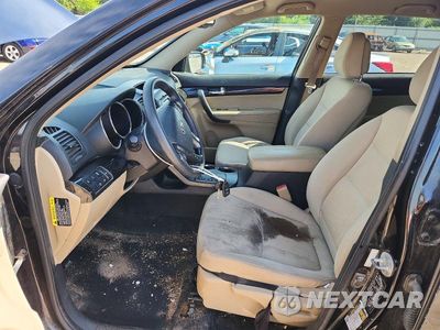 Zdjęcie 7 z 12 samochodu: 2011 KIA SORENTO LX VIN:5XYKT3A10BG002322 - miniatura
