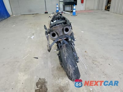 Czwarte zdjęcie samochodu z boku: 2013 YAMAHA YZFR1 VIN:JYARN23E1DA015243 - miniatura