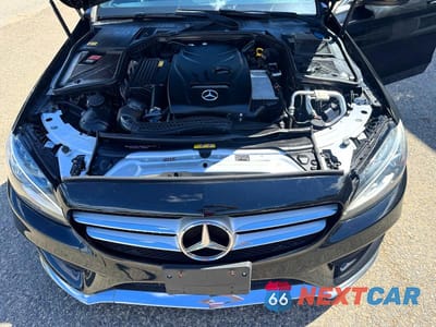 Zdjęcie 7 z 13 samochodu: 2015 MERCEDES-BENZ C 300 4MATIC VIN:55SWF4KB4FU052464 - miniatura