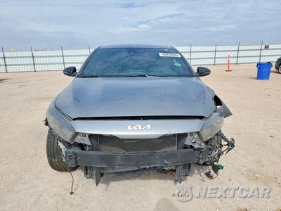 Piąte zdjęcie samochodu w środku: 2022 KIA FORTE GT LINE VIN:3KPF54AD6NE501168 - miniatura