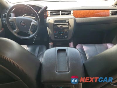 Zdjęcie 8 z 13 samochodu: 2012 GMC YUKON XL K1500 SLT VIN:1GKS2KE72CR136431 - miniatura