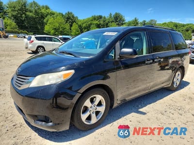 2013 TOYOTA SIENNA XLE 8-PASSENGER 5TDYK3DC5DS316502 - główne zdjęcie licytacji z USA - miniatura