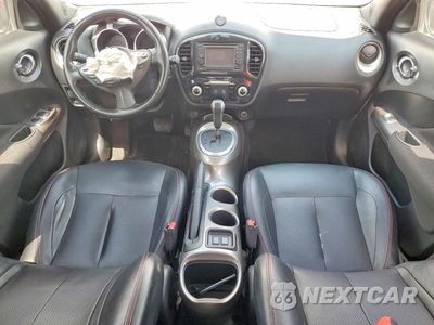 Zdjęcie 8 z 14 samochodu: 2012 NISSAN JUKE S VIN:JN8AF5MV4CT121806 - miniatura
