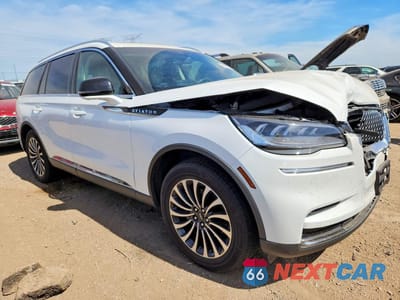 Czwarte zdjęcie samochodu z boku: 2022 LINCOLN AVIATOR RESERVE VIN:5LM5J7XCXNGL05640 - miniatura