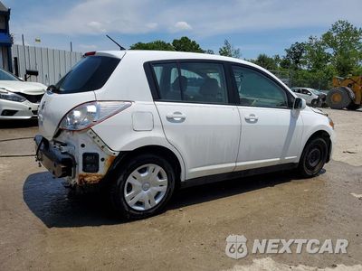 Trzecie zdjęcie samochodu z tyłu: 2011 NISSAN VERSA 1.8 S VIN:3N1BC1CP0BL457348 - miniatura
