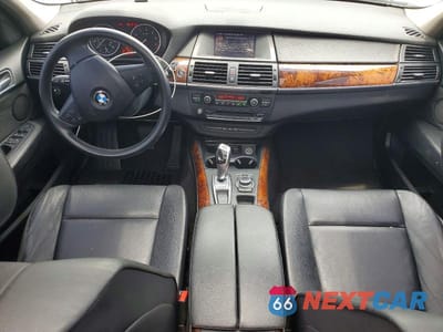 Zdjęcie 8 z 13 samochodu: 2013 BMW X5 XDRIVE35I VIN:5UXZV4C58D0B03083 - miniatura