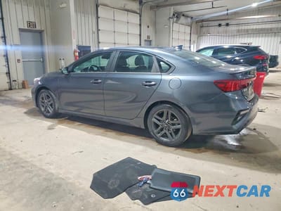 Drugie zdjęcie samochodu z przodu: 2021 KIA FORTE GT LINE VIN:3KPF34AD2ME279006 - miniatura