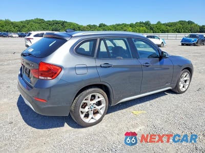 Trzecie zdjęcie samochodu z tyłu: 2015 BMW X1 XDRIVE28I VIN:WBAVL1C59FVY30740 - miniatura