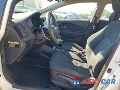 Zdjęcie 7 z 12 samochodu: 2017 KIA RIO LX VIN:KNADM4A33H6050418 - miniatura