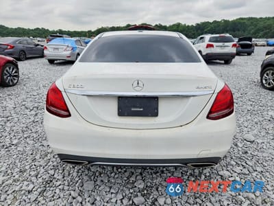 Zdjęcie 6 z 12 samochodu: 2015 MERCEDES-BENZ C 300 4MATIC VIN:55SWF4KB7FU032838 - miniatura